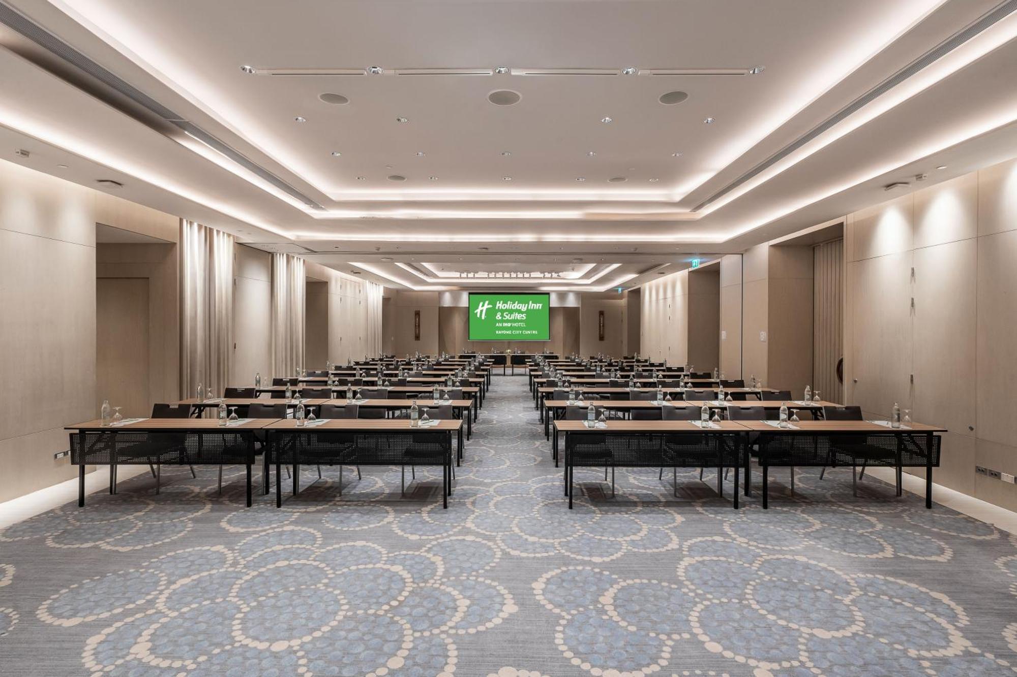 Holiday Inn & Suites Rayong City Centre By Ihg Exterior photo
