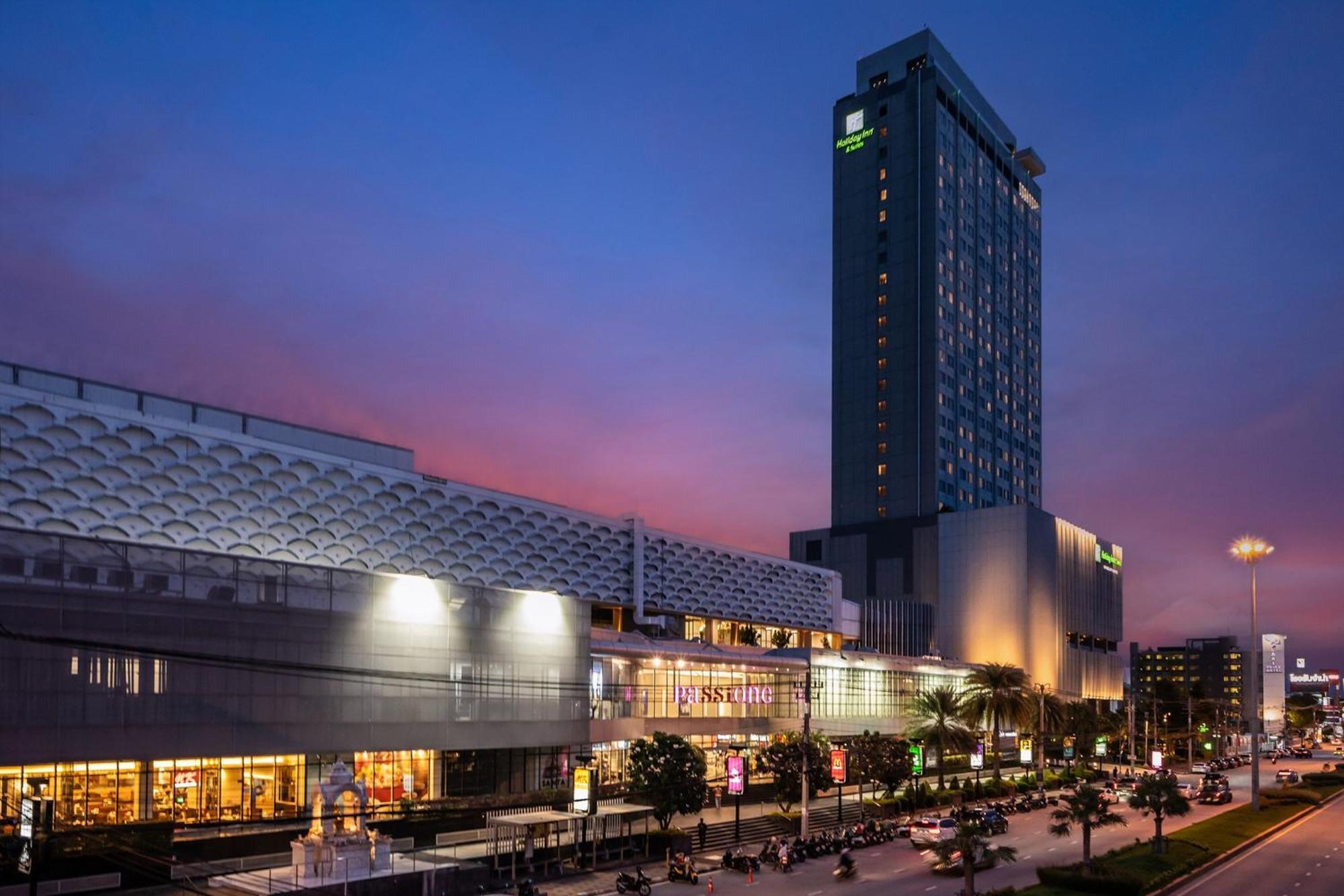 Holiday Inn & Suites Rayong City Centre By Ihg Exterior photo
