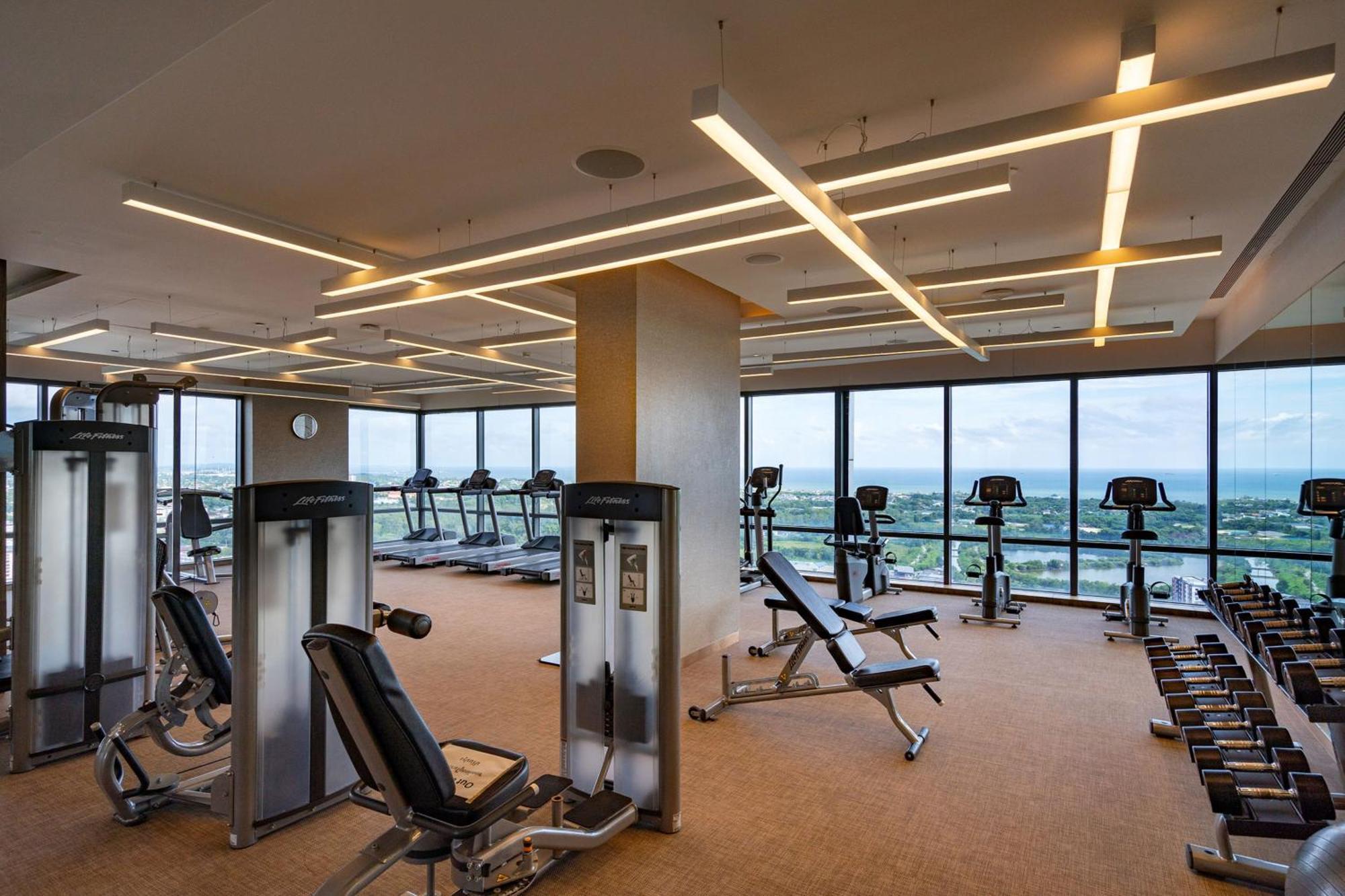 Holiday Inn & Suites Rayong City Centre By Ihg Exterior photo