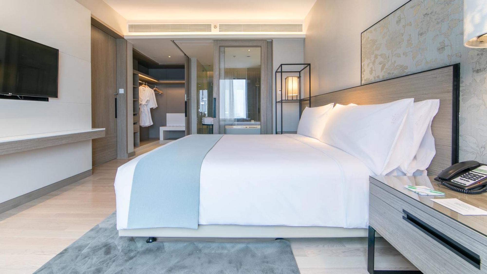 Holiday Inn & Suites Rayong City Centre By Ihg Exterior photo