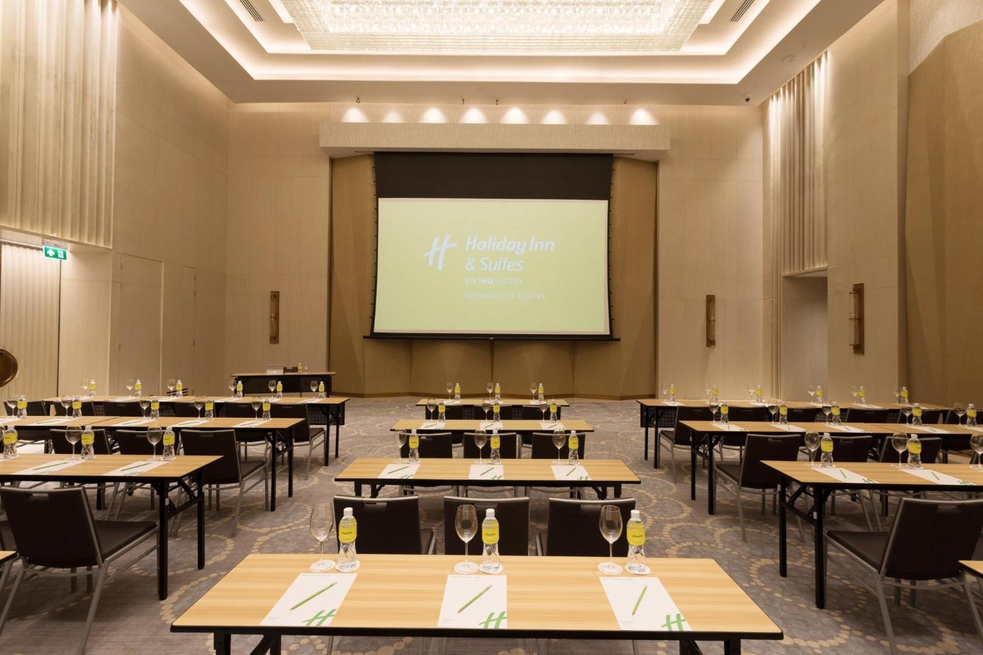 Holiday Inn & Suites Rayong City Centre By Ihg Exterior photo